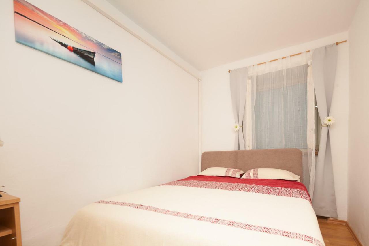 Miramare Apartment Pomer Luaran gambar